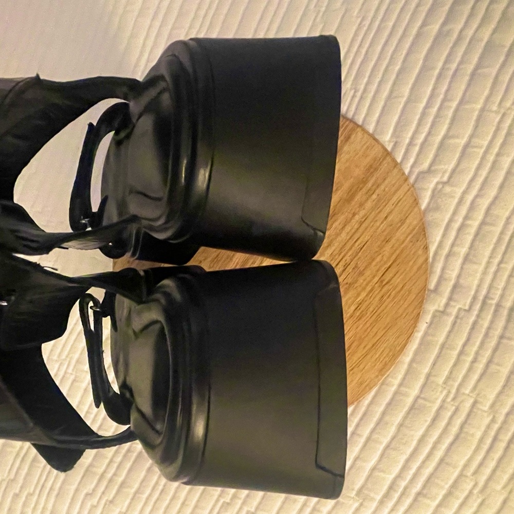 Vagabond Courtney Black Croco Platform Sandal - Picture 5 of 10